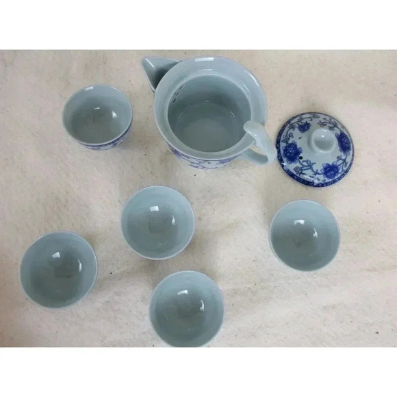 Tea Set, Blue Floral Tea set, Kettle and cups, Asian flare - Picture 7 of 8